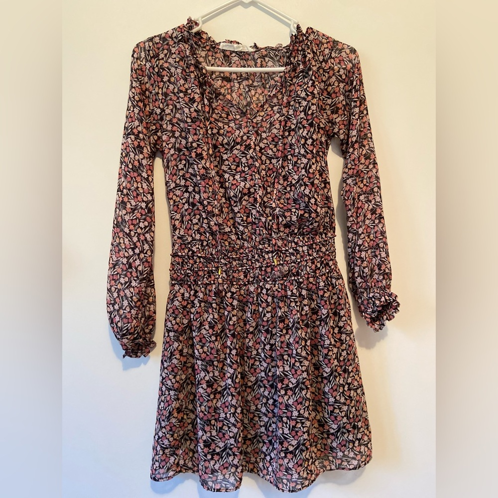 Long sleeve floral pattern dress. Xs Dry Goods. Wore 1x like new condition.